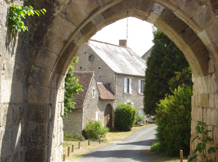 Yèvre-le-Châtel Castle, France